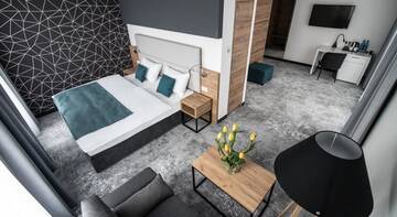 Фото номера Двухместный номер Делюкс с 1 кроватью Отель Hotel Limanova г. Лиманова 5